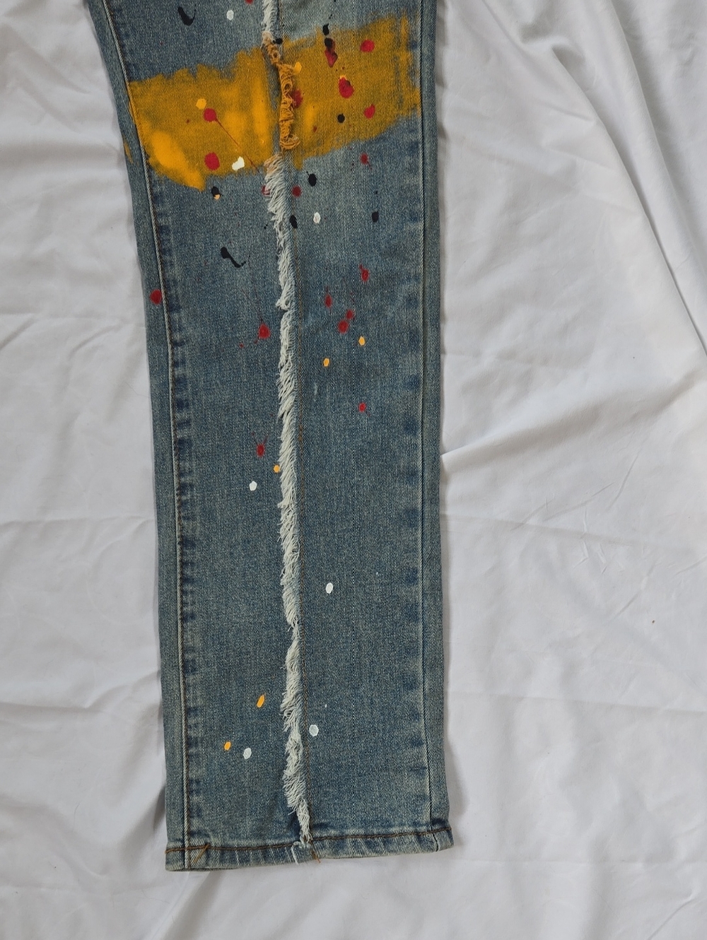 Men's Jeans Paint Splatters & Marks On Front And Back With Slight Fringe On Legs - Picture 8 of 13